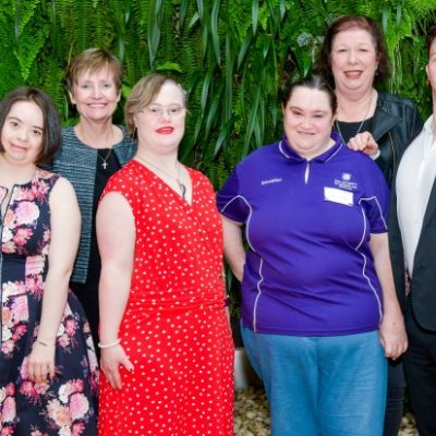 Research assistants Mia Johnston, Alana Pettigrew, Rebecca Flanaghan and Michael Cox (L to R), with Assoc. Prof. Rhonda Faragher and Dr Jan Lloyd (behind). Supplied.